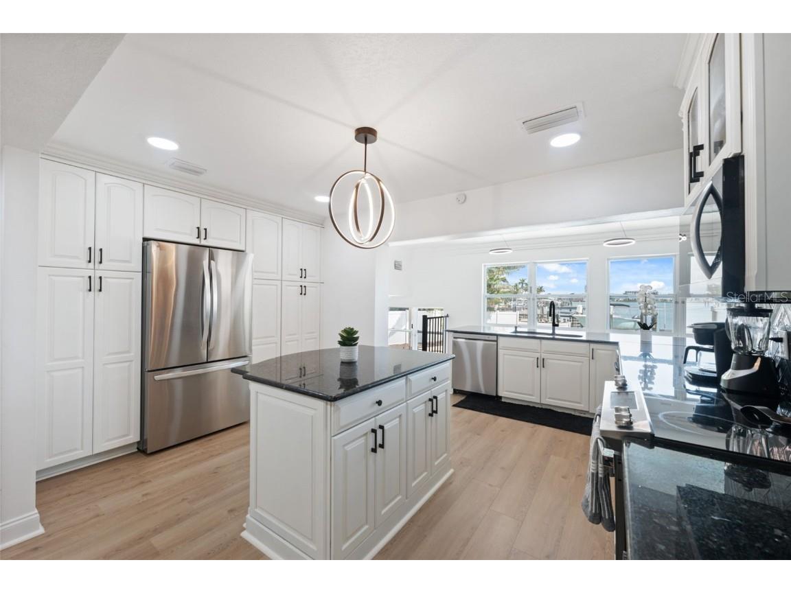 900 79th Street S Saint Petersburg FL 33707 TB8420103 image15