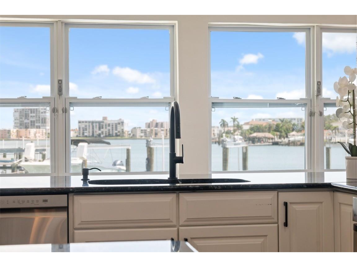 900 79th Street S Saint Petersburg FL 33707 TB8420103 image19