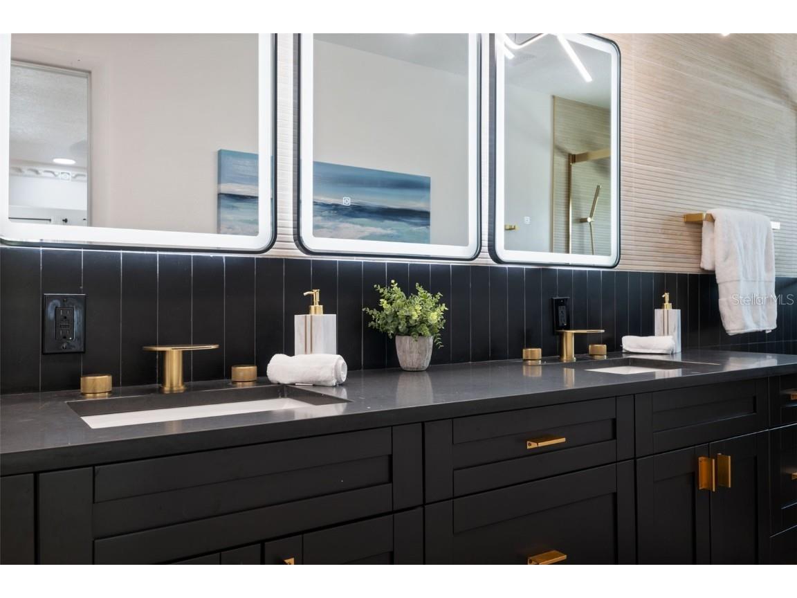 900 79th Street S Saint Petersburg FL 33707 TB8420103 image32