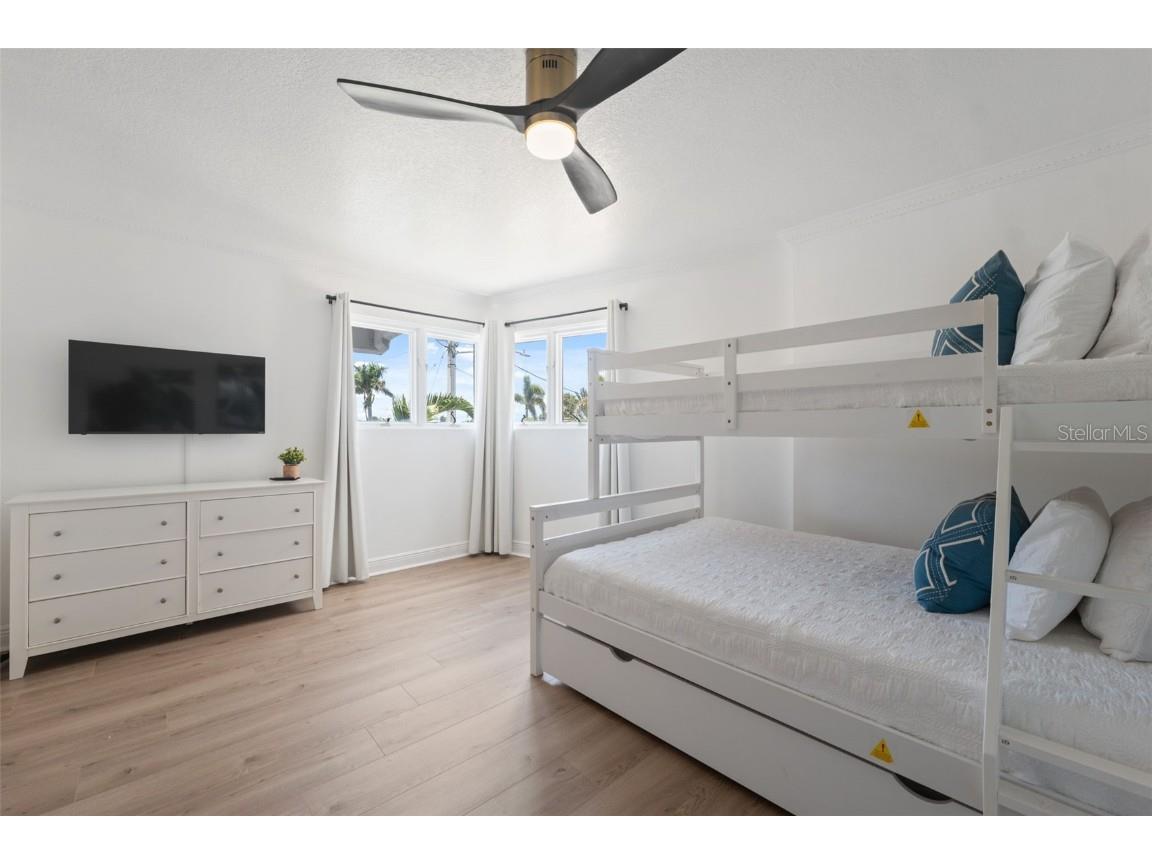 900 79th Street S Saint Petersburg FL 33707 TB8420103 image36