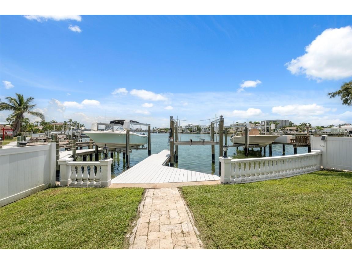 900 79th Street S Saint Petersburg FL 33707 TB8420103 image65