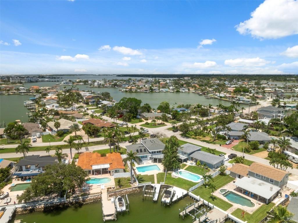 900 79th Street S Saint Petersburg FL 33707 TB8420103 image79