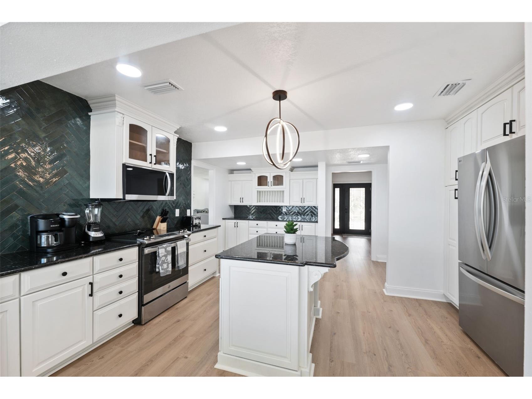 900 79th Street S Saint Petersburg FL 33707 TB8495517 image10