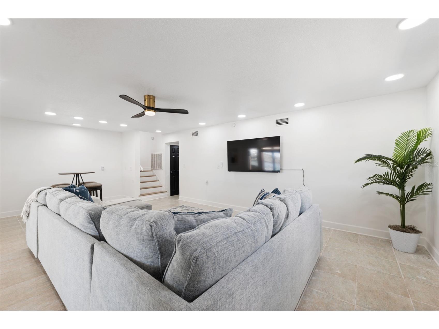 900 79th Street S Saint Petersburg FL 33707 TB8495517 image27