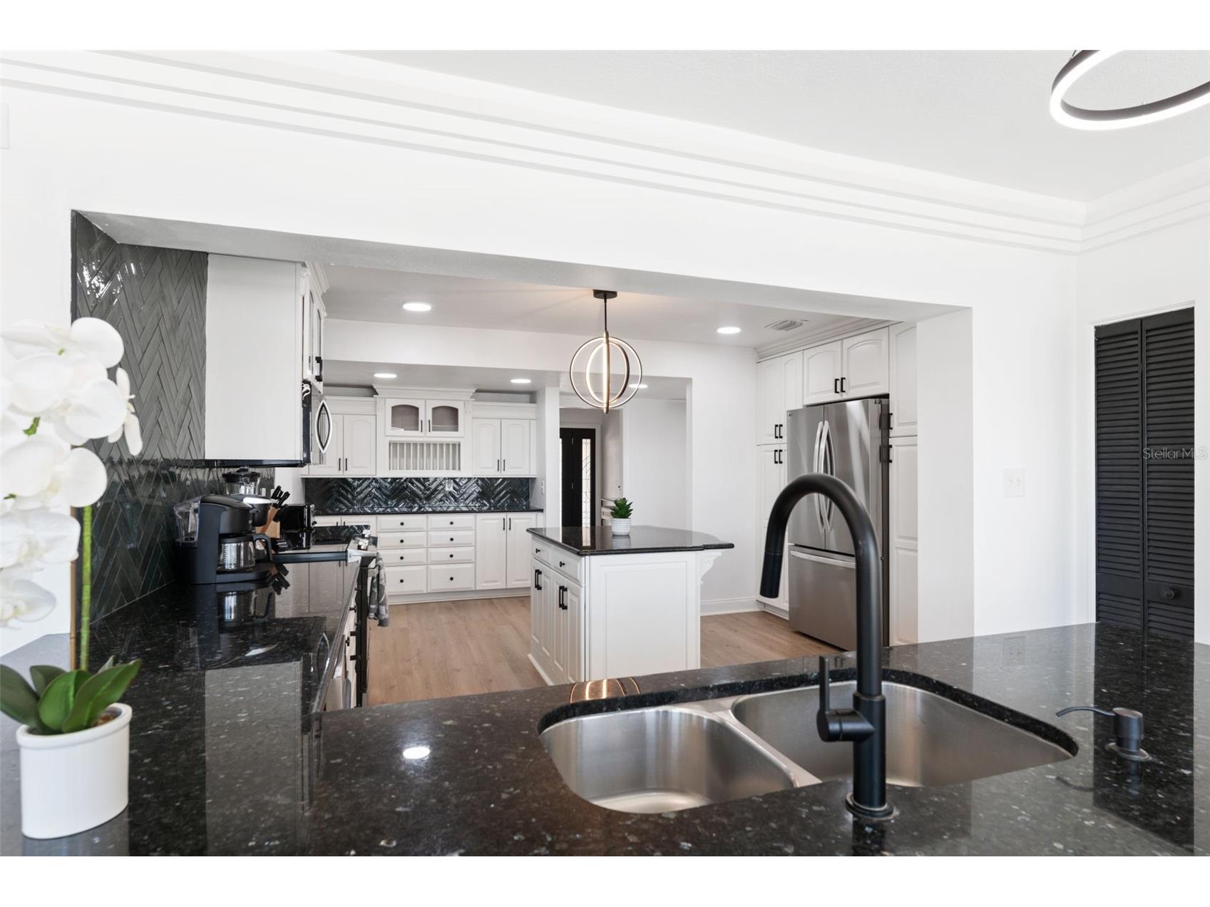 900 79th Street S Saint Petersburg FL 33707 TB8495517 image9