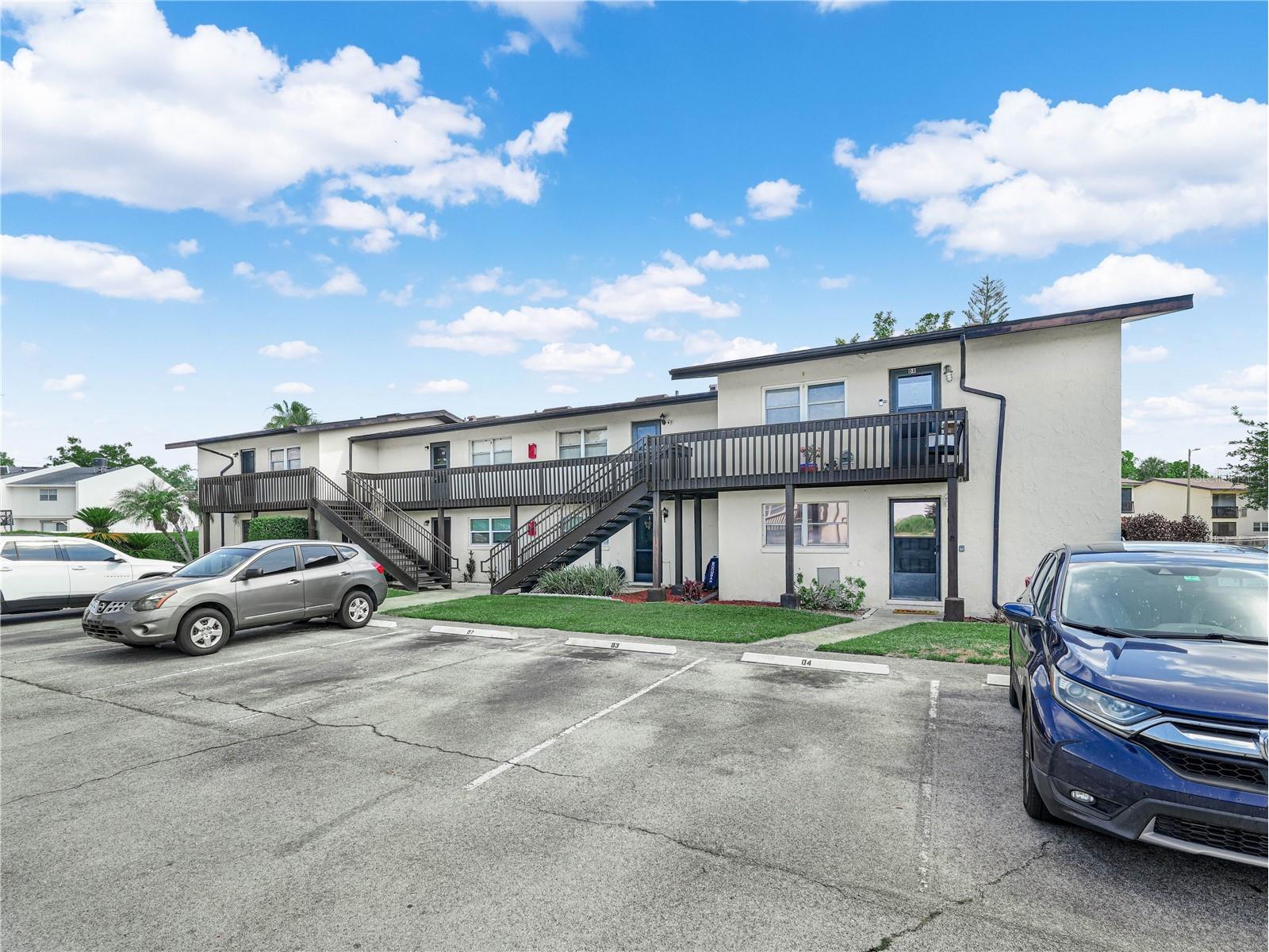 900 Avenue Z SE #D6 Winter Haven FL 33880 P4938685 image1