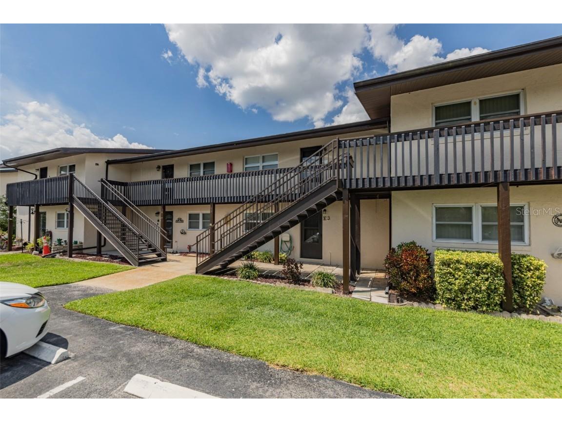 900 Avenue Z SE #E3 Winter Haven FL 33880 P4926162 image1