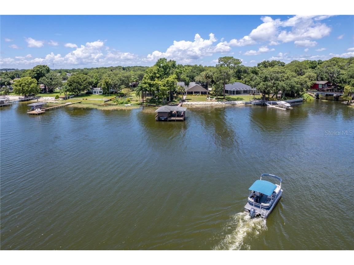 900 Harbor Terrace Terrace N Tavares FL 32778 - LAKE DORA G5069706 image1