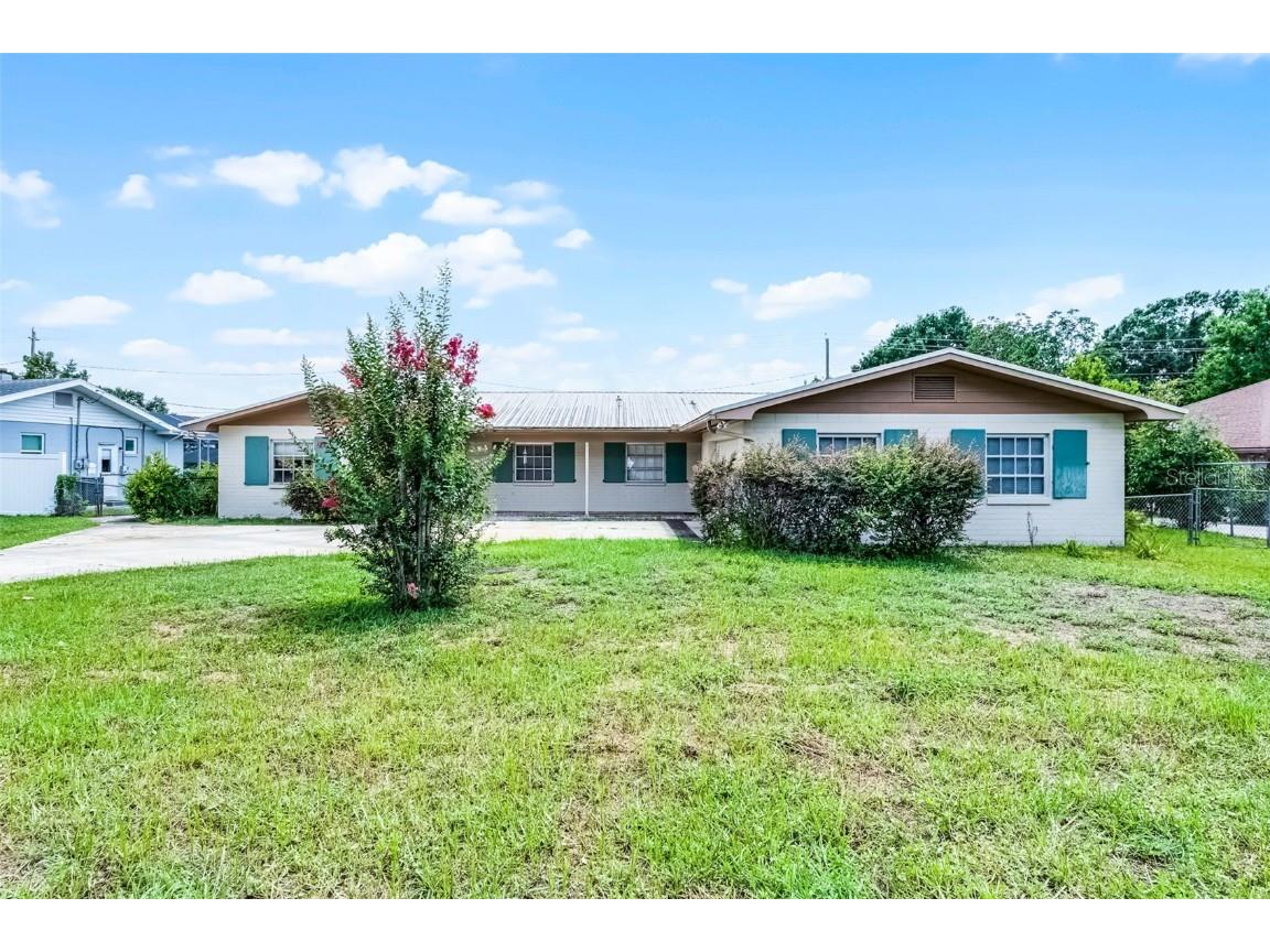 900 Howard Terrace NW Winter Haven FL 33881 B4901957 image1