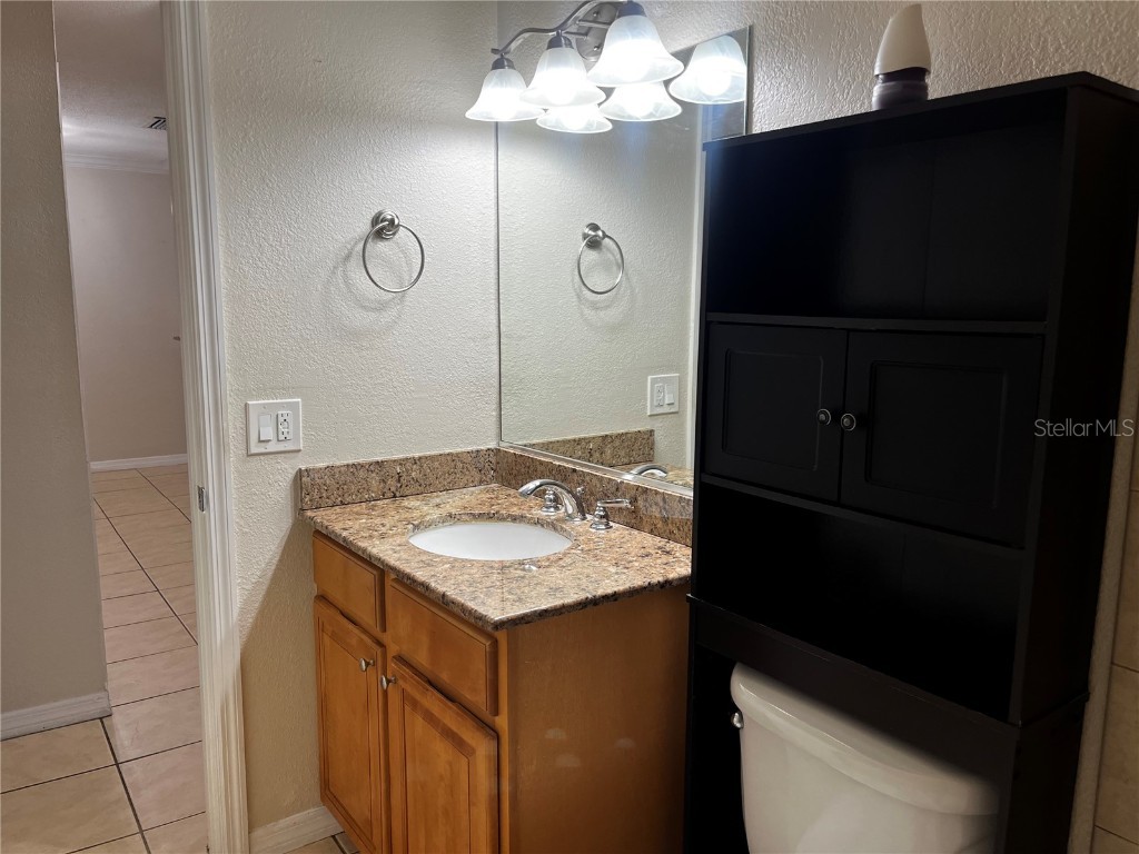 900 La Costa Circle #4 Sarasota FL 34237 A4647706 image18