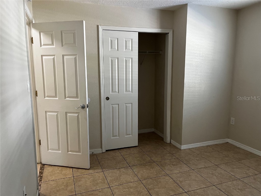 900 La Costa Circle #4 Sarasota FL 34237 A4647706 image22