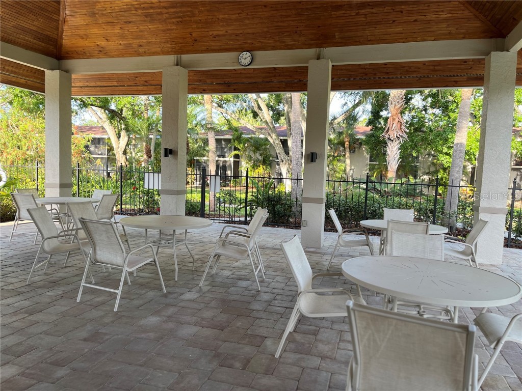 900 La Costa Circle #4 Sarasota FL 34237 A4647706 image30