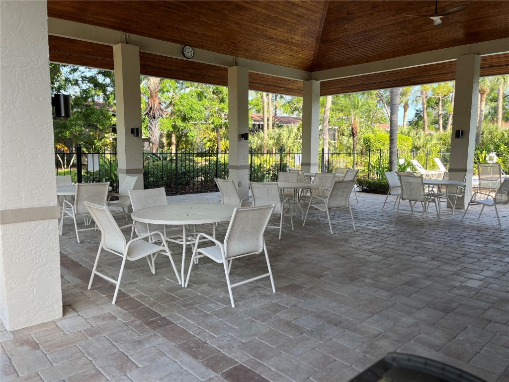 900 La Costa Circle #4 Sarasota FL 34237 A4647706 image31