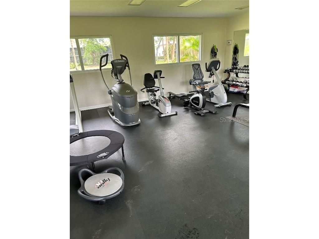 900 La Costa Circle #4 Sarasota FL 34237 A4647706 image37