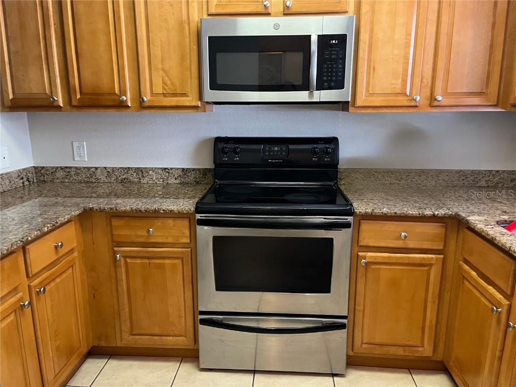 900 La Costa Circle #4 Sarasota FL 34237 A4647706 image7