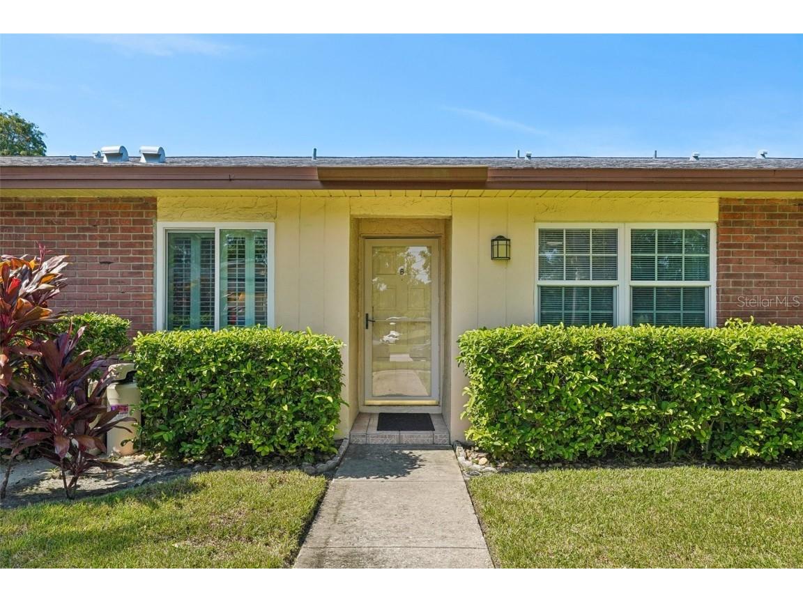 900 Maclaren Drive N #B Palm Harbor FL 34684 - LAKE TARPON U8254666 image1