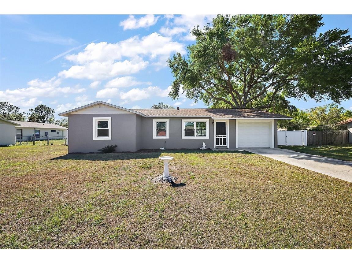 900 Maple Avenue Fruitland Park FL 34731 G5094420 image1