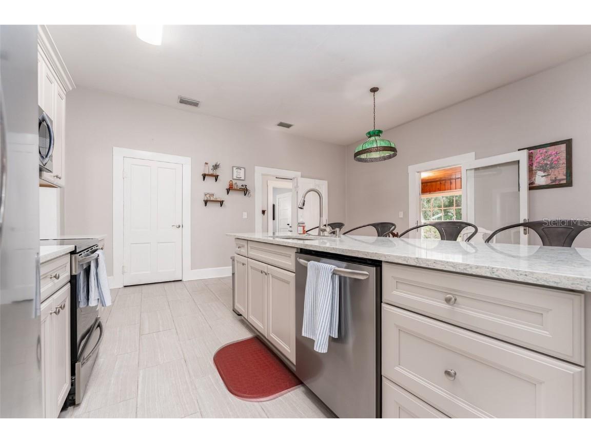 900 N Wheeler Street Plant City FL 33563 TB8434714 image7