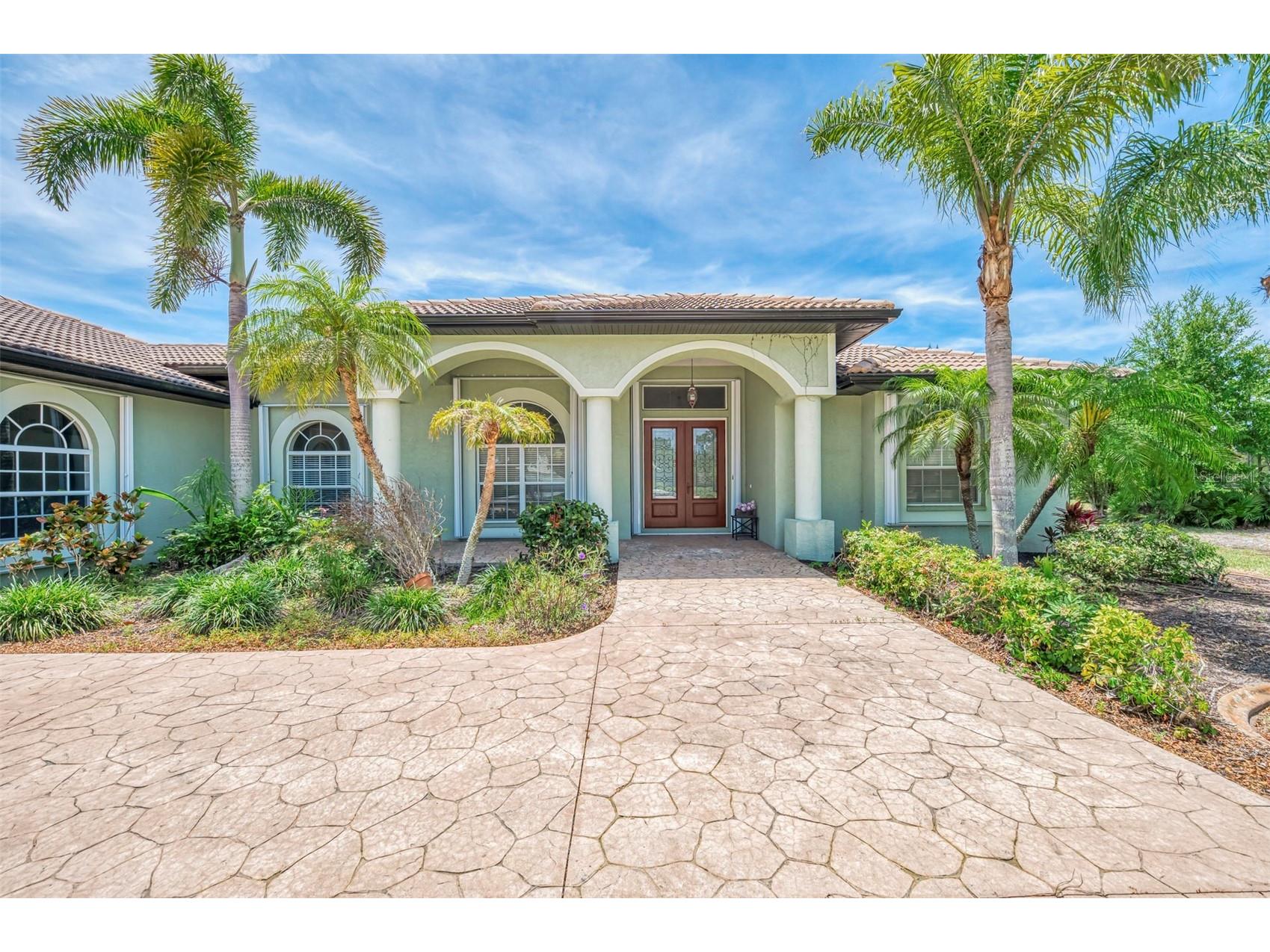 900 Park Place Drive Englewood FL 34223 D6147565 image1