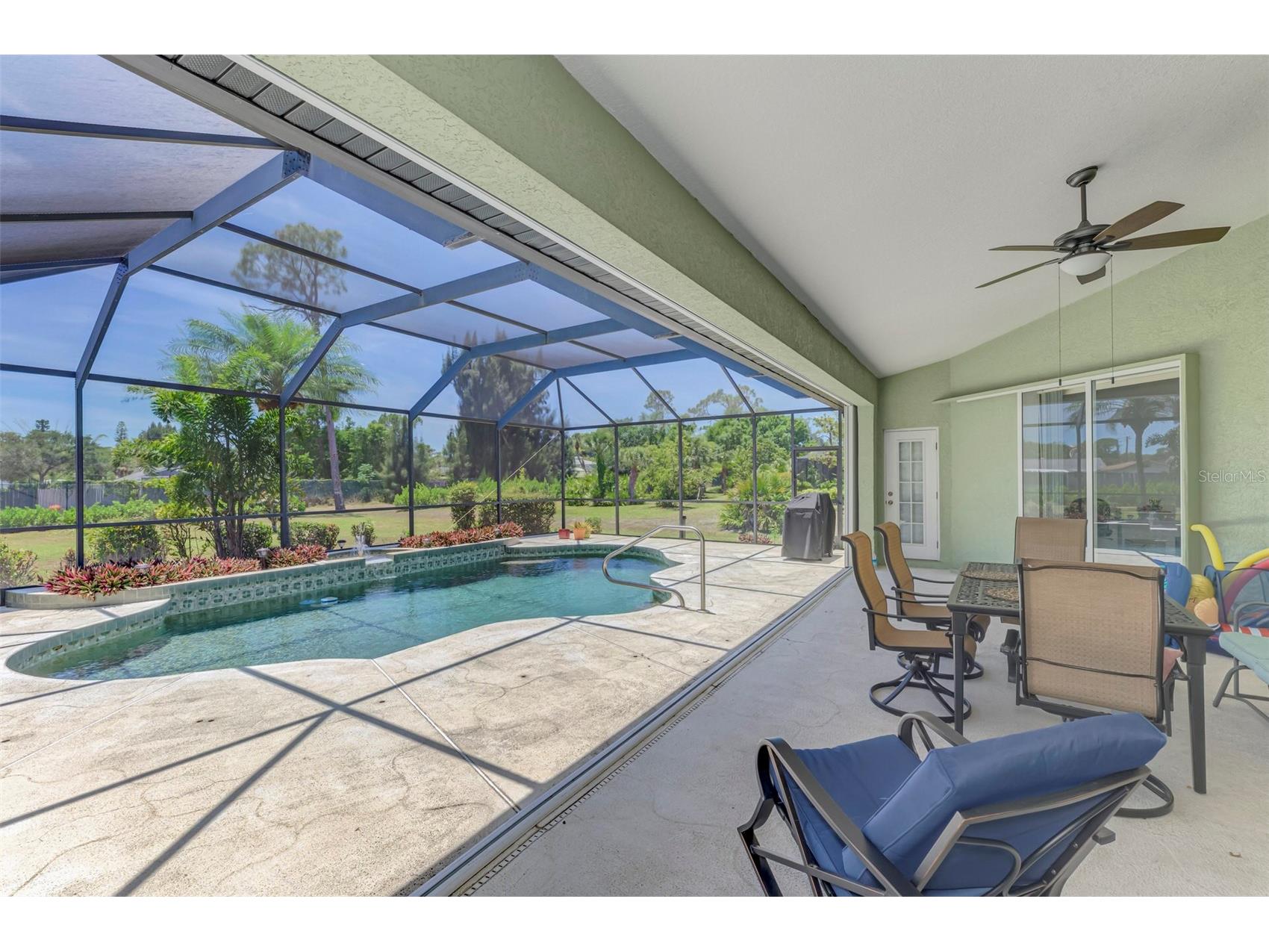 900 Park Place Drive Englewood FL 34223 D6147565 image16