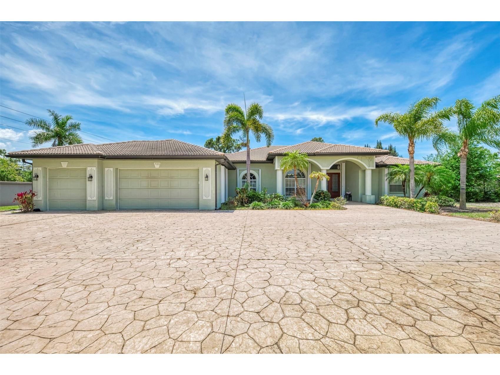900 Park Place Drive Englewood FL 34223 D6147565 image2