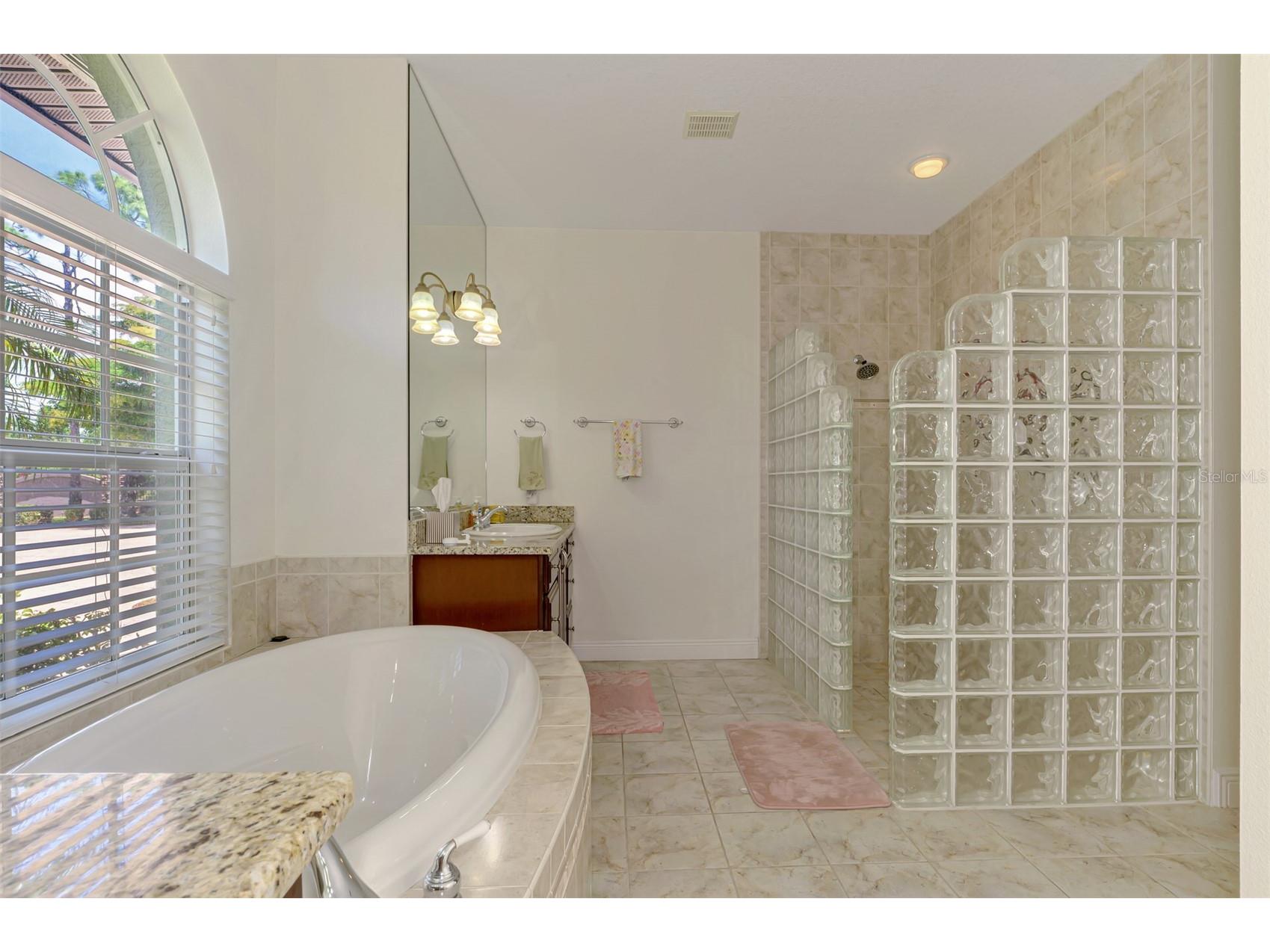 900 Park Place Drive Englewood FL 34223 D6147565 image48