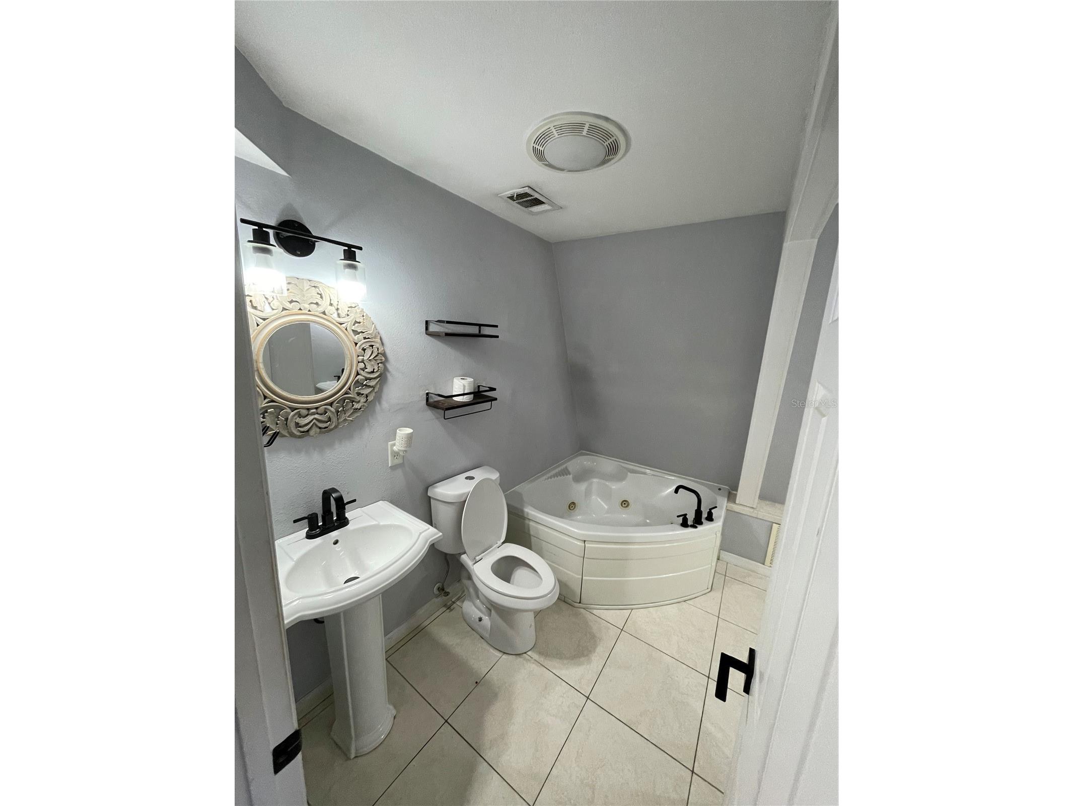 900 Riverside Drive Tarpon Springs FL 34689 A4679911 image29