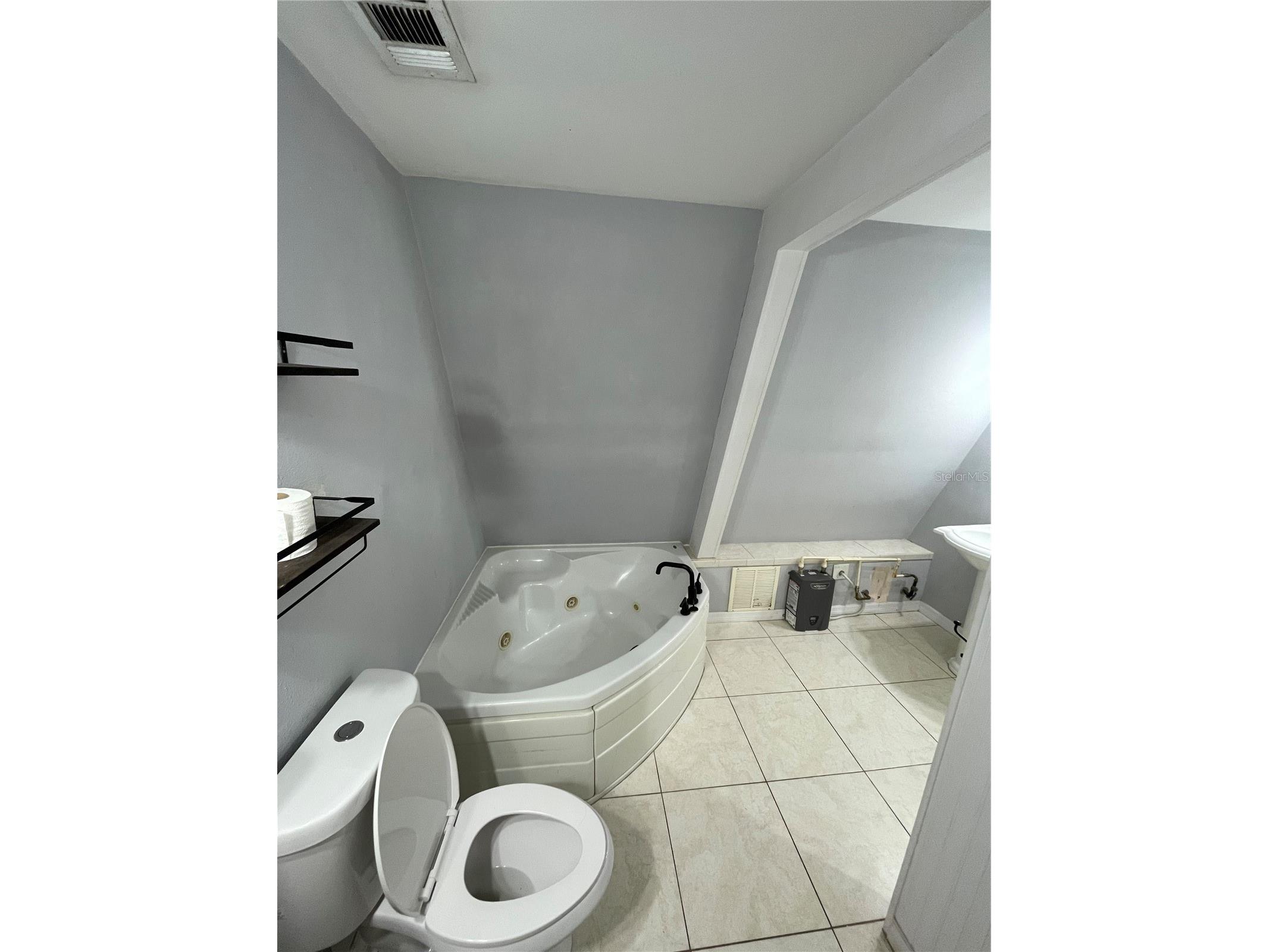 900 Riverside Drive Tarpon Springs FL 34689 A4679911 image30
