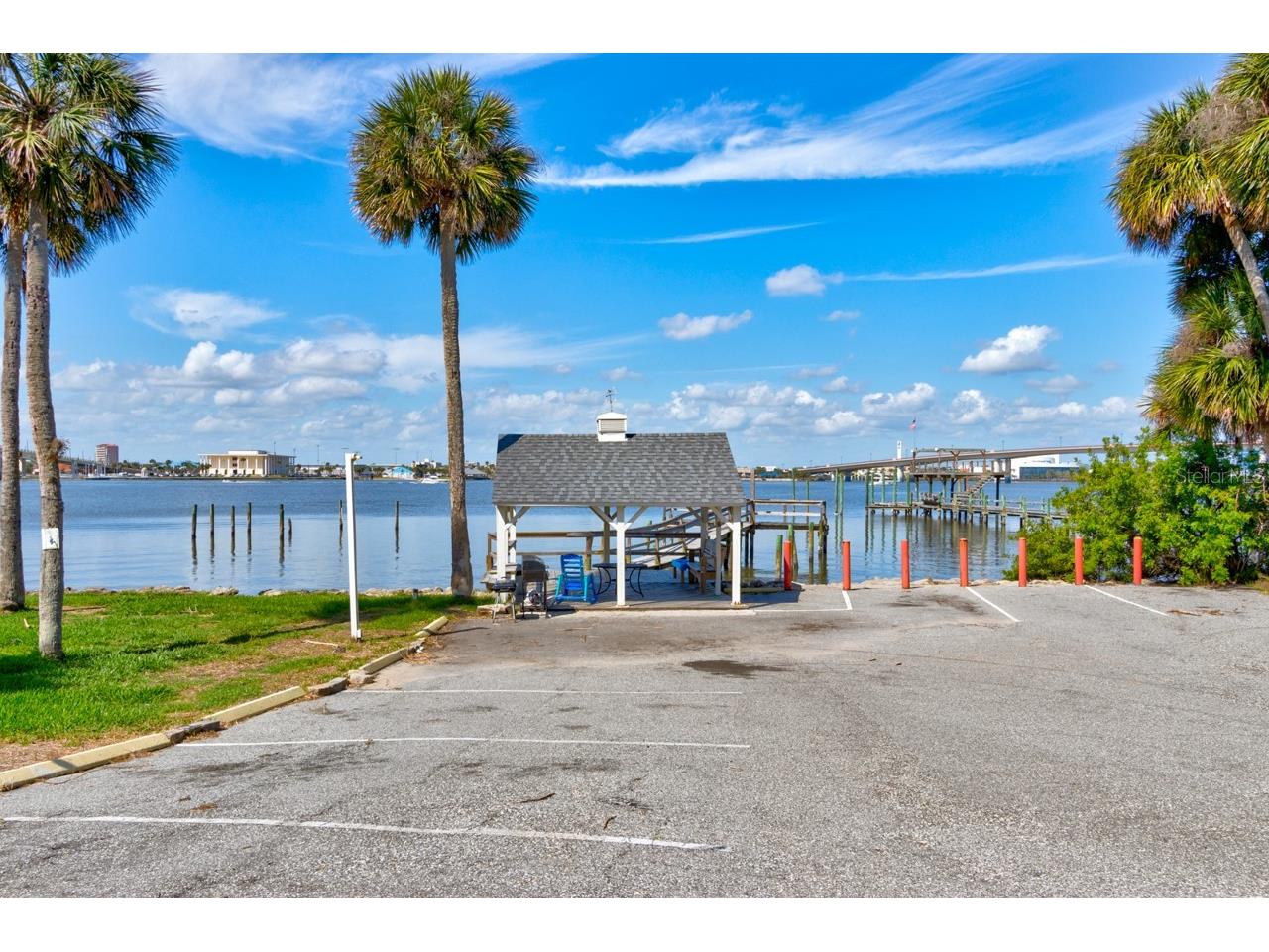 900 S Peninsula Drive #108 Daytona Beach FL 32118 - INTERCOASTAL WATERWAY V4948527 image3
