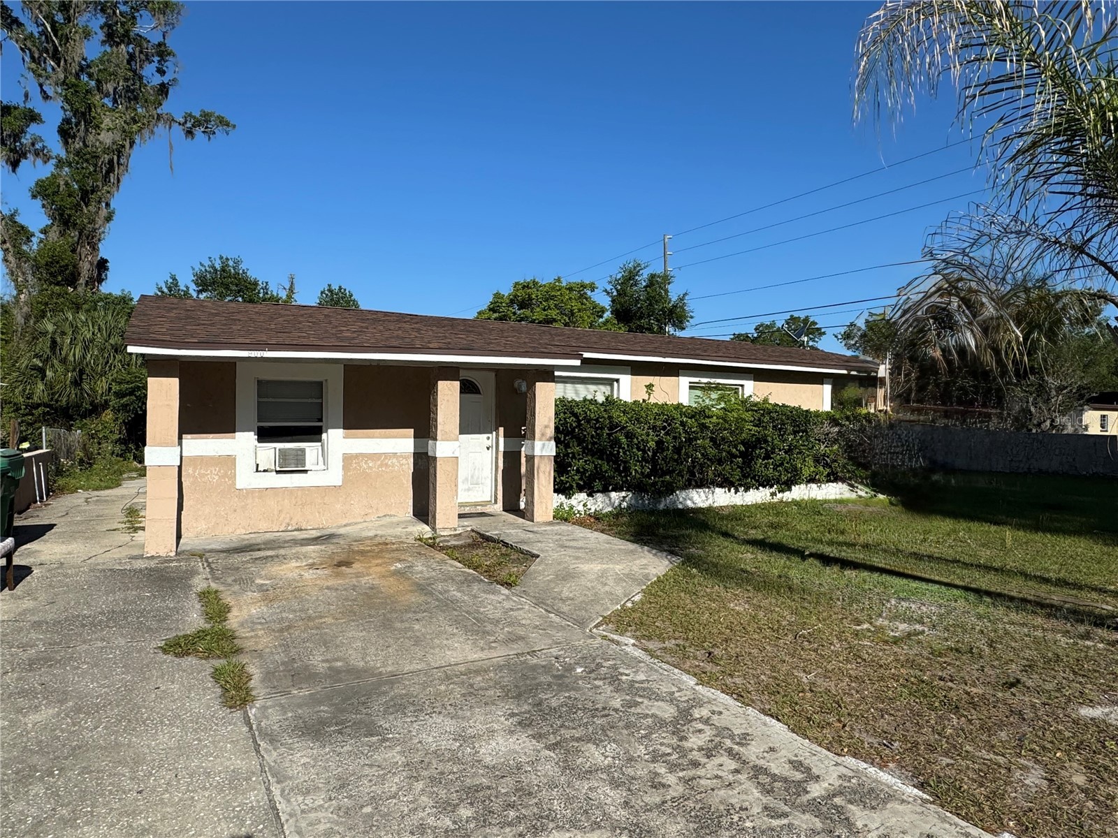 900 Sherwood Drive Deland FL 32720 V4948876 image1