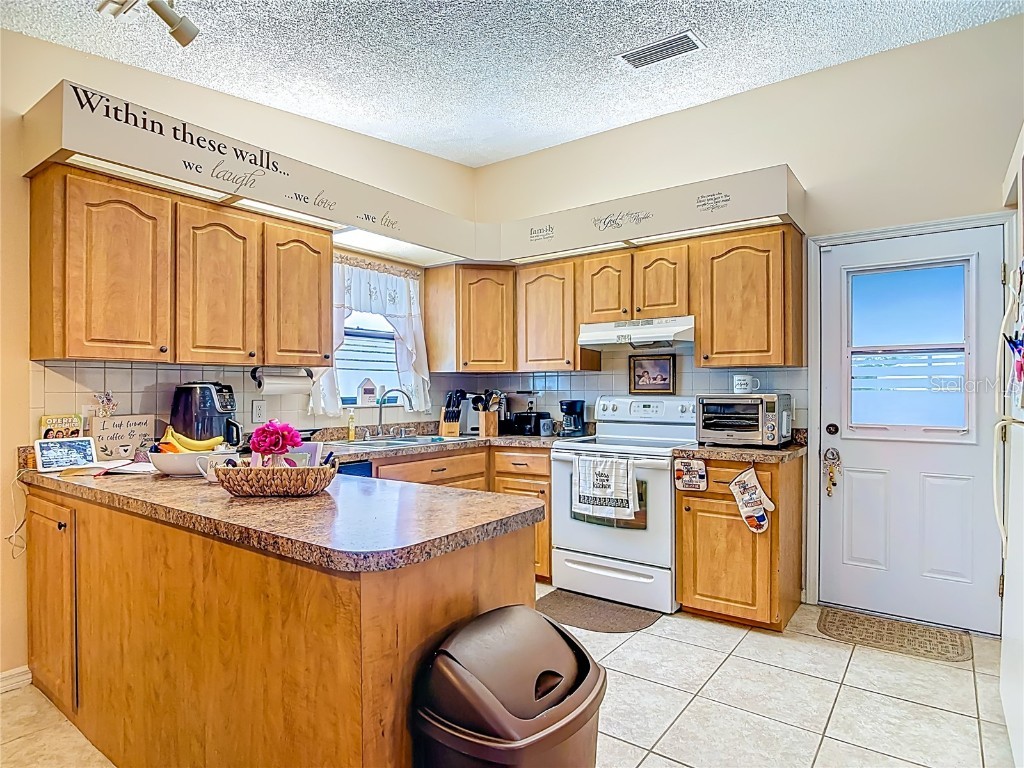 900 Yellowbird Avenue Deltona FL 32725 O6367141 image16