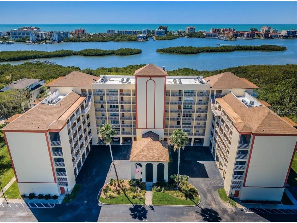 9000 Commodore Drive #302 Seminole FL 33776 W7872611 image1