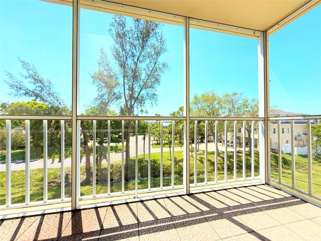 9000 Commodore Drive #302 Seminole FL 33776 W7872611 image19