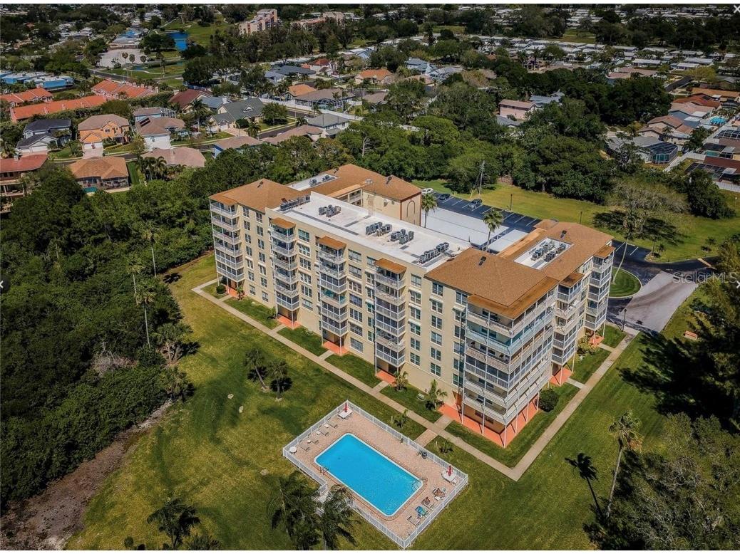 9000 Commodore Drive #302 Seminole FL 33776 W7872611 image3