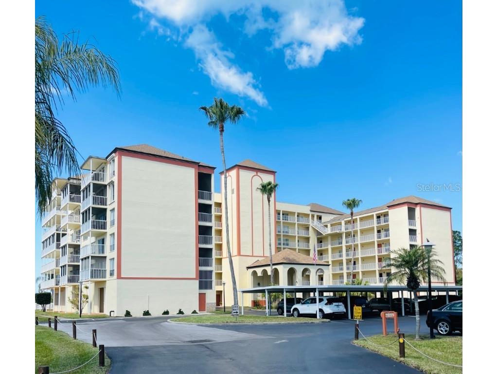 9000 Commodore Drive 305, Seminole, FL, 33776 MLS U8161085 Edina