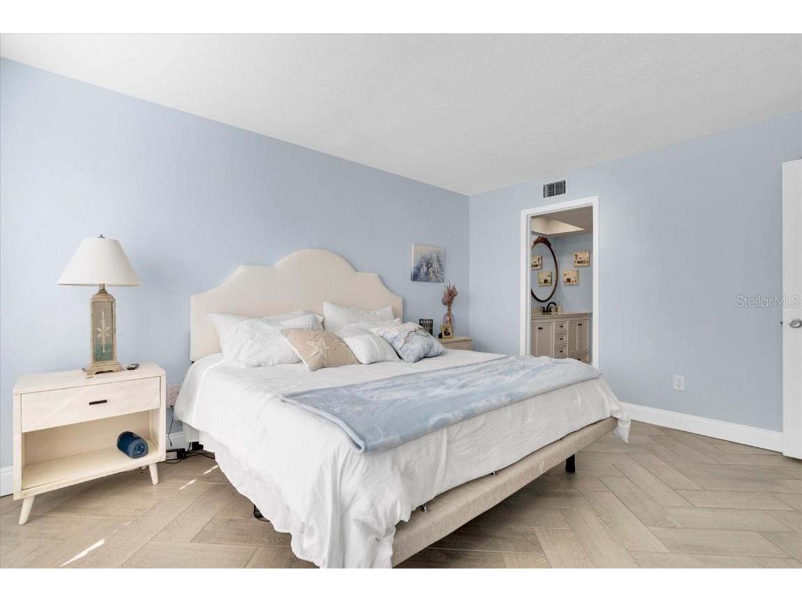 9000 Commodore Drive #401 Seminole FL 33776 TB8320575 image15