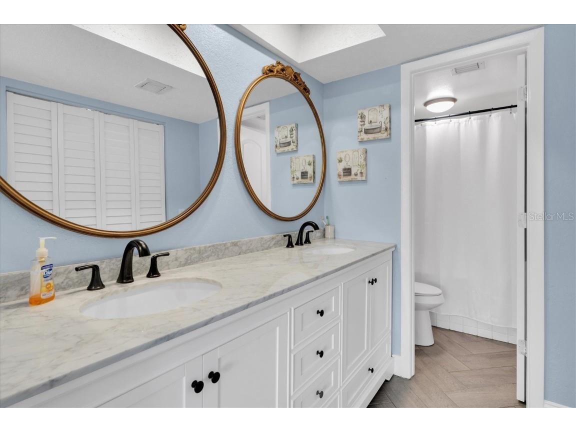 9000 Commodore Drive #401 Seminole FL 33776 TB8320575 image17