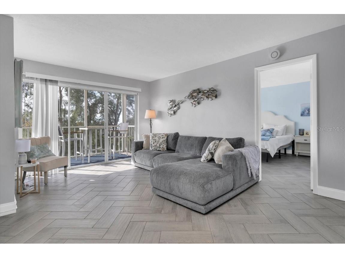 9000 Commodore Drive #401 Seminole FL 33776 TB8320575 image3