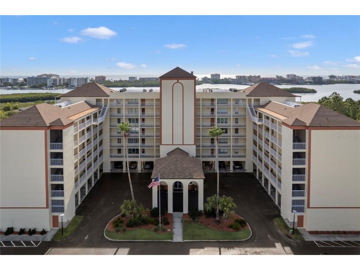 9000 Commodore Drive #707 Seminole FL 33776 U8200299 image1