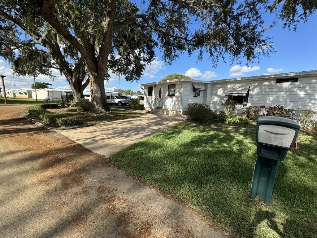 9000 Lake Point Boulevard Lake Wales FL 33898 - LAKE WALK IN WATER P4928210 image51