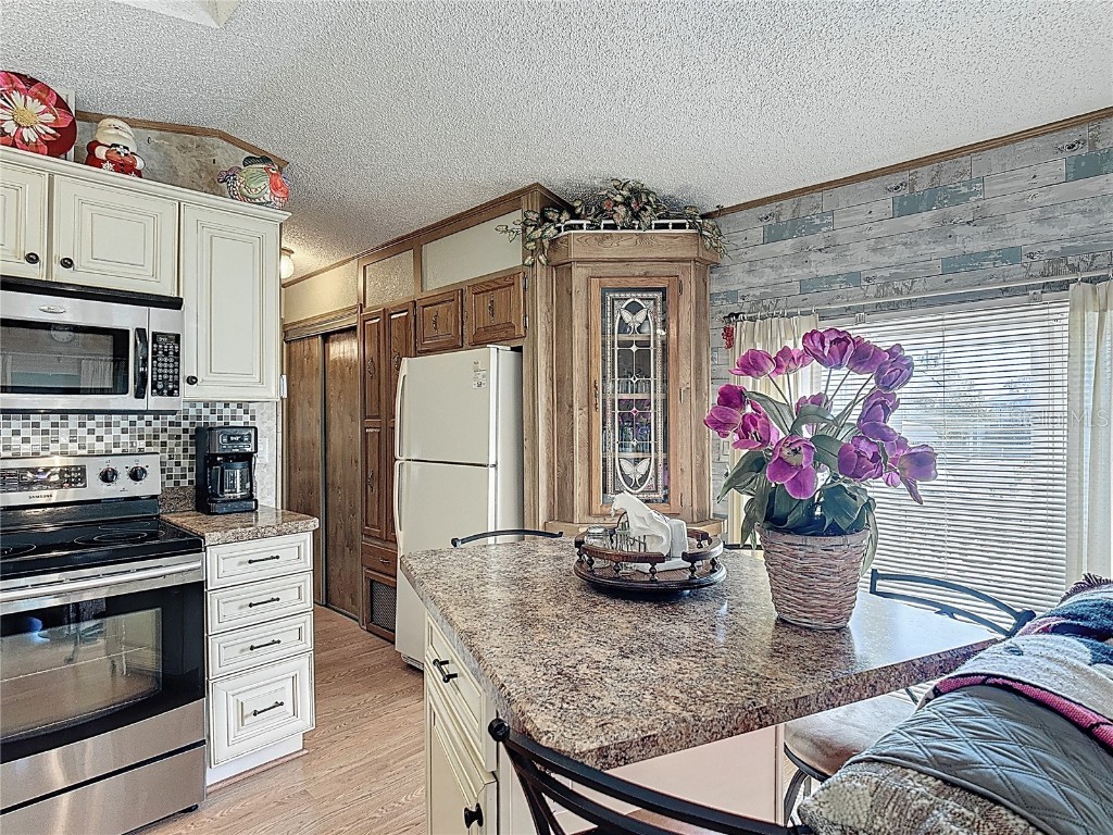 9000 Us Hwy 192 #214 Clermont FL 34714 - LAKE DAVENPORT S5125865 image3