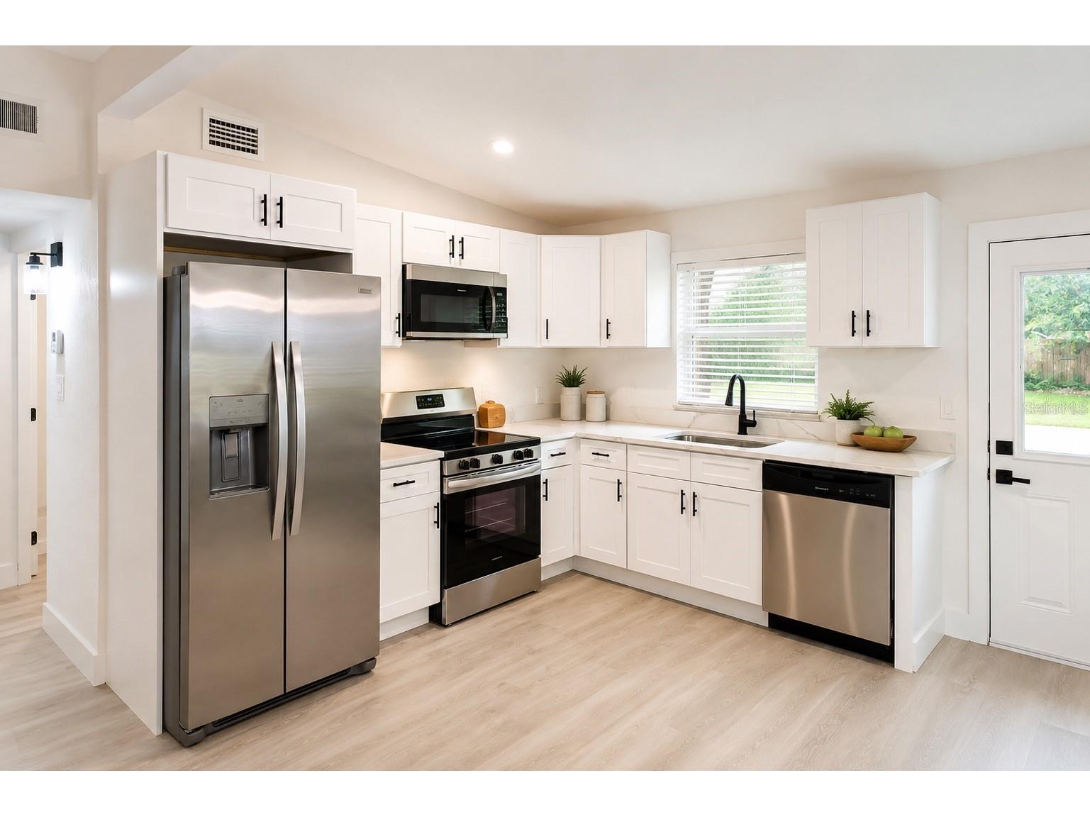 9001 82nd Street Seminole FL 33777 O6416570 image3