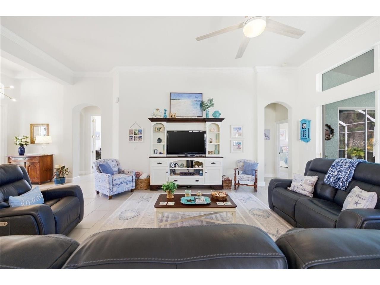 9001 Cypress Glen Court Weeki Wachee FL 34613 W7883461 image16