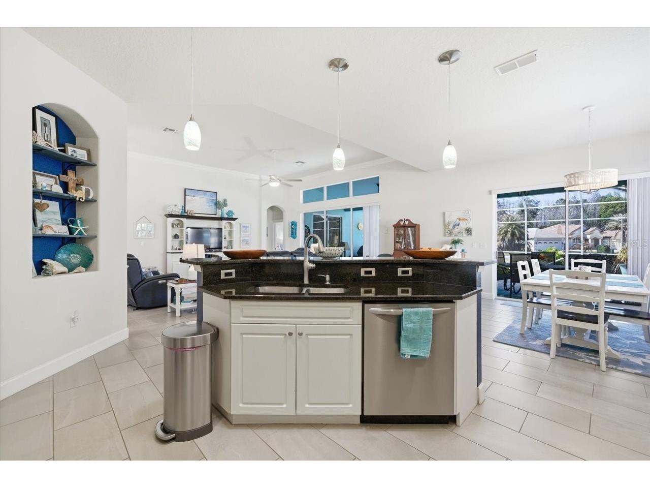 9001 Cypress Glen Court Weeki Wachee FL 34613 W7883461 image21