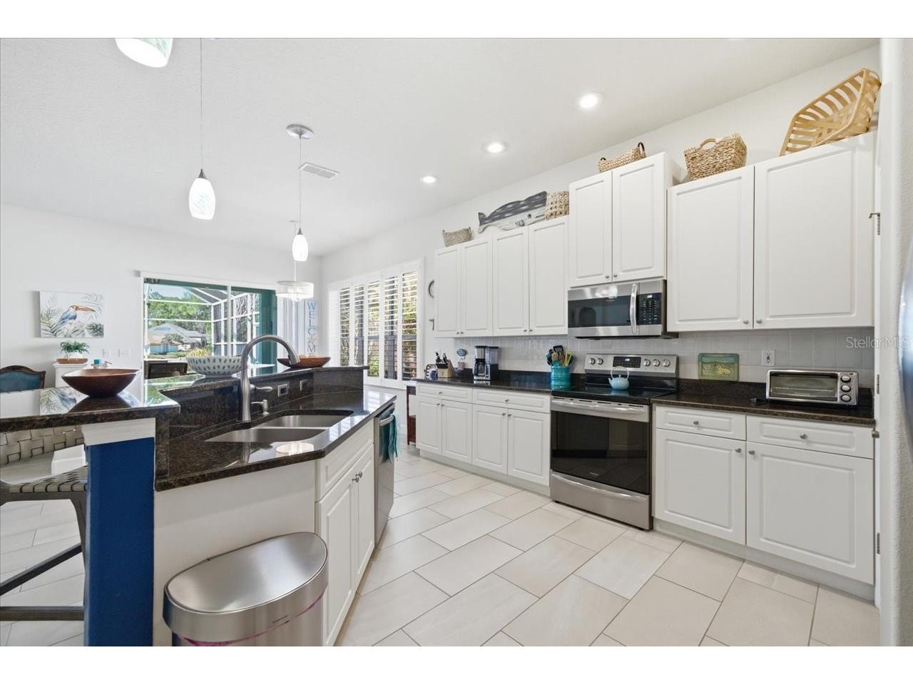 9001 Cypress Glen Court Weeki Wachee FL 34613 W7883461 image23