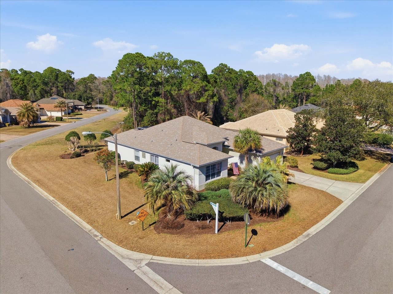 9001 Cypress Glen Court Weeki Wachee FL 34613 W7883461 image3