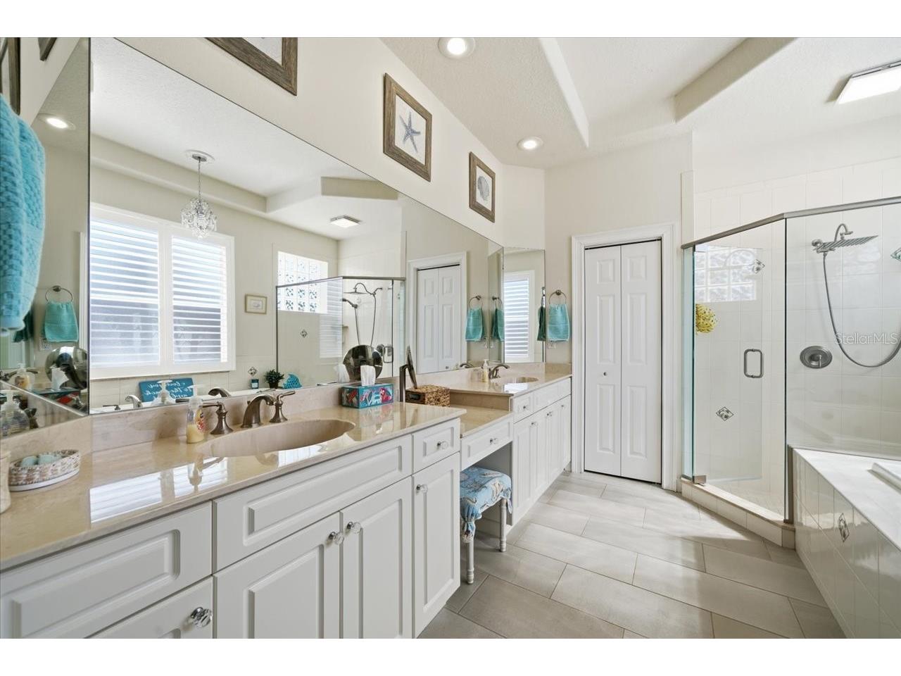 9001 Cypress Glen Court Weeki Wachee FL 34613 W7883461 image33