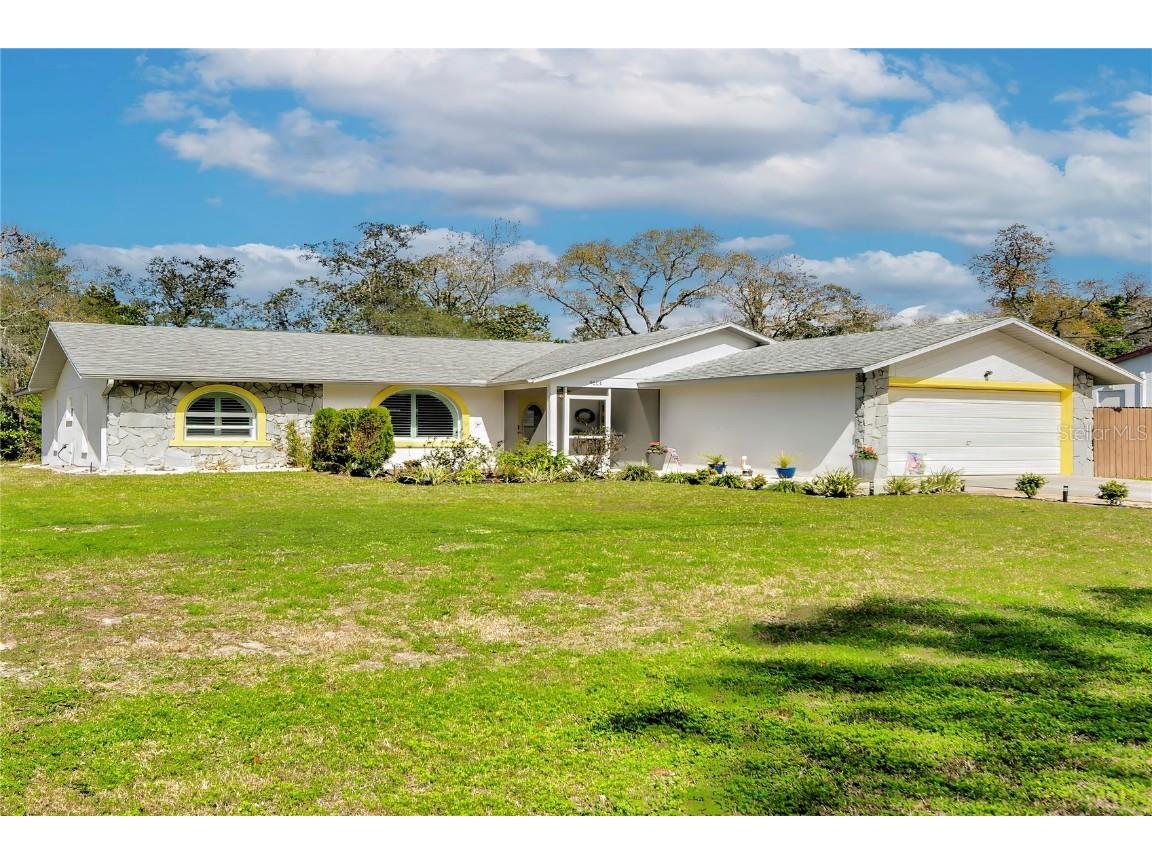 9003 Nakoma Way Weeki Wachee FL 34613 U8231450 image1