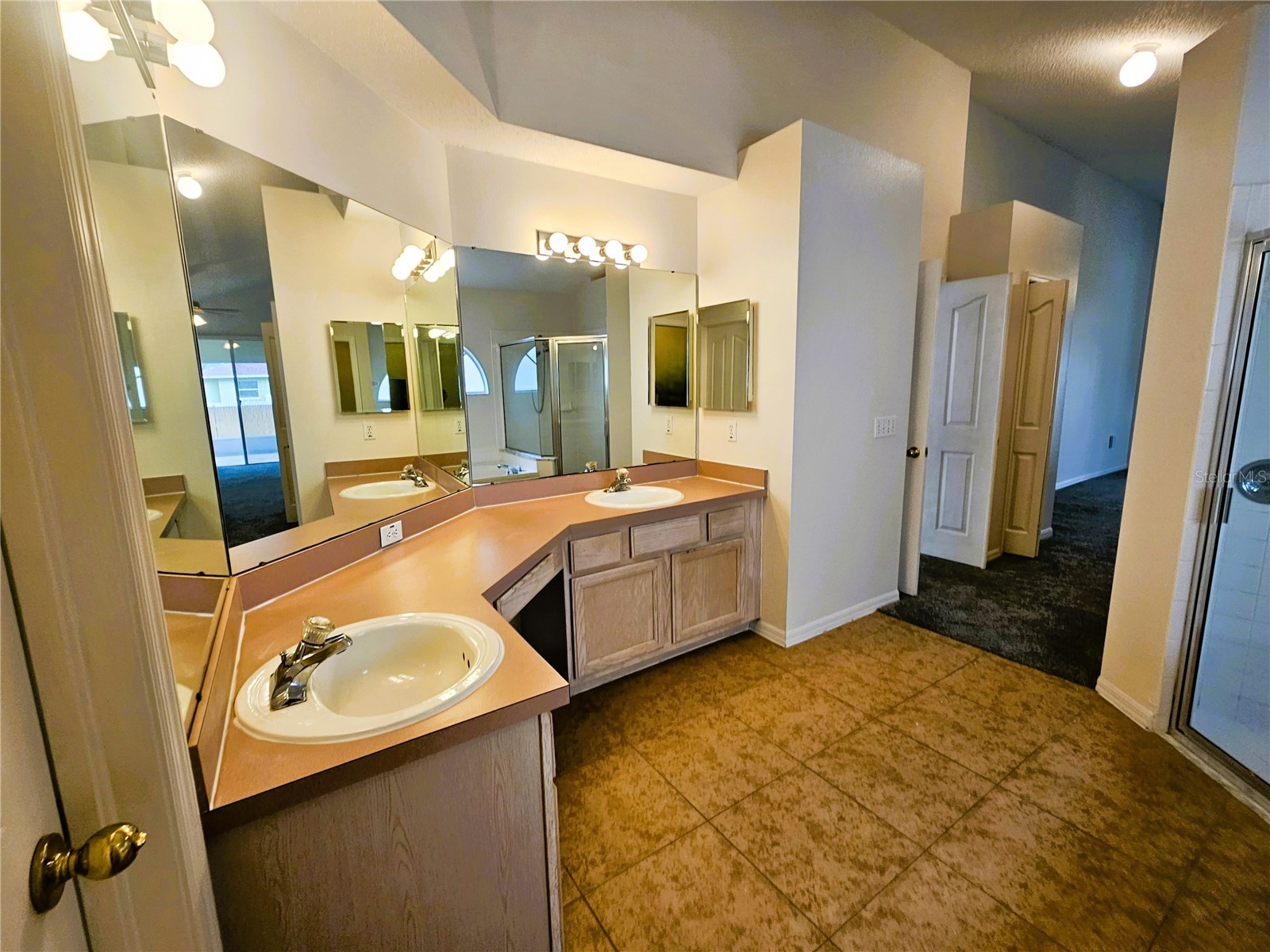 9007 Westbay Boulevard Tampa FL 33615 TB8460806 image14