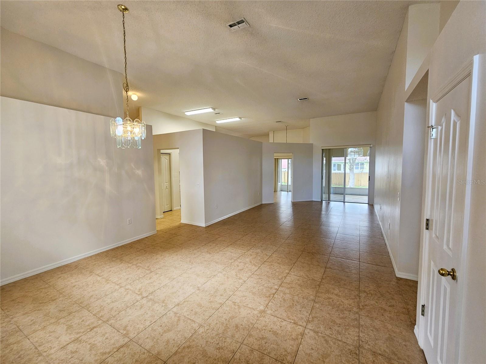 9007 Westbay Boulevard Tampa FL 33615 TB8460806 image3